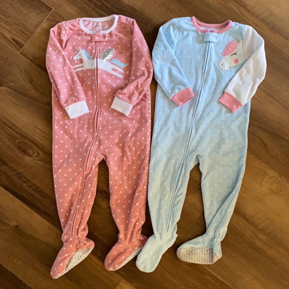 Carter’s fleece footie unicorn pj bundle